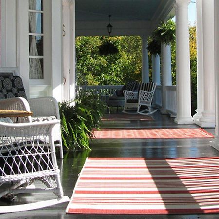 Hill Crest Bed & Breakfast Clifton Forge Bagian luar foto