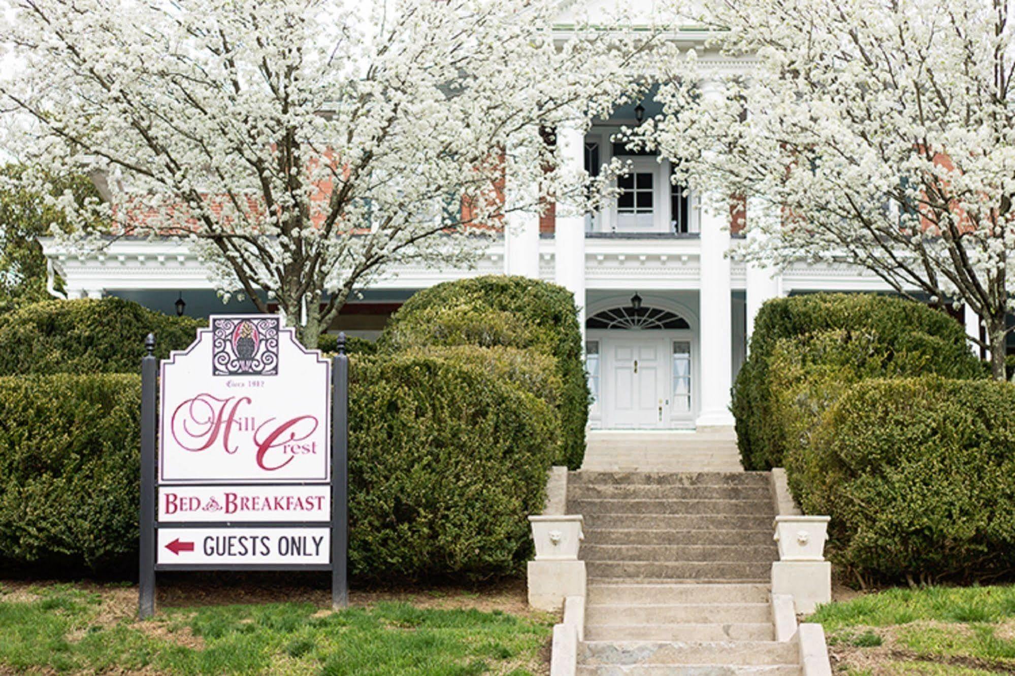 Hill Crest Bed & Breakfast Clifton Forge Bagian luar foto