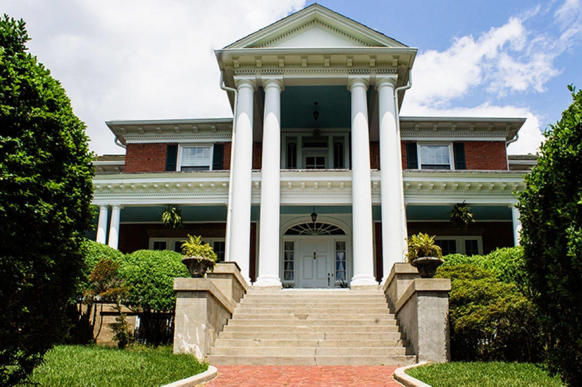 Hill Crest Bed & Breakfast Clifton Forge Bagian luar foto